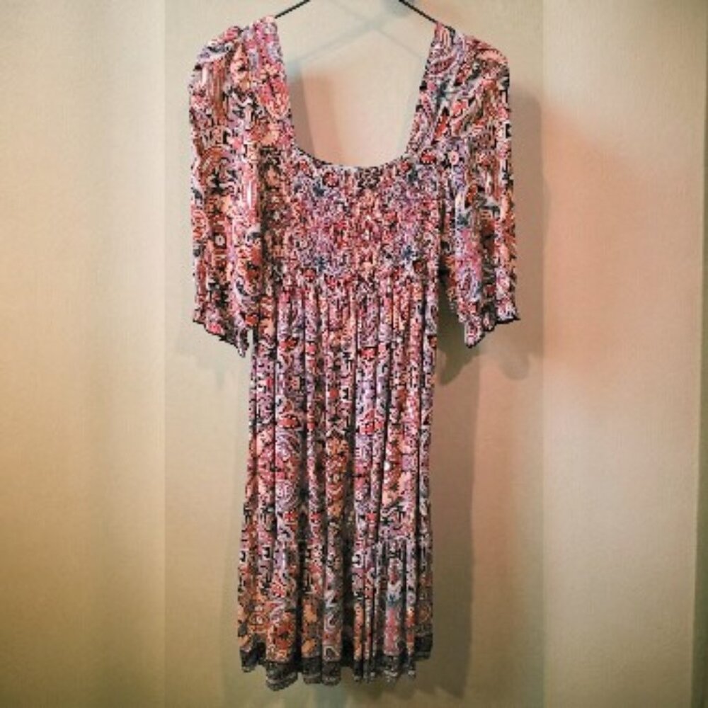 KINDRED Super Cute Orange, Tan Paisley Hippie Style Smocked Dress Size Small